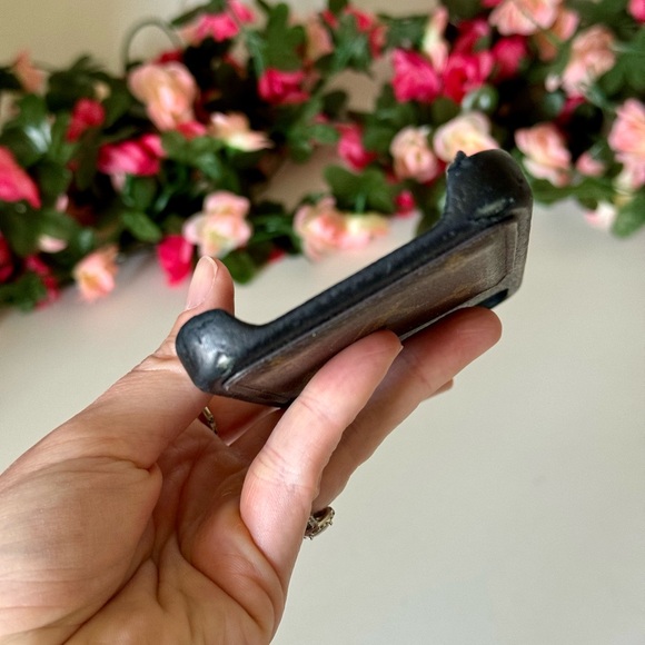 Louis Vuitton iPhone 12 Pro Bumper Monogram Noir 🖤🖤 - Picture 8 of 9